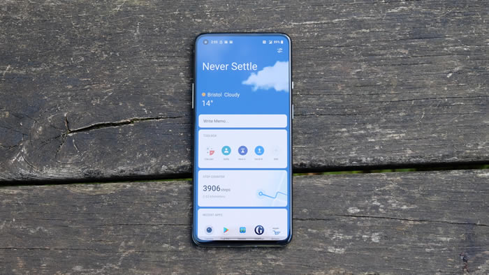 OnePlus 8T Display